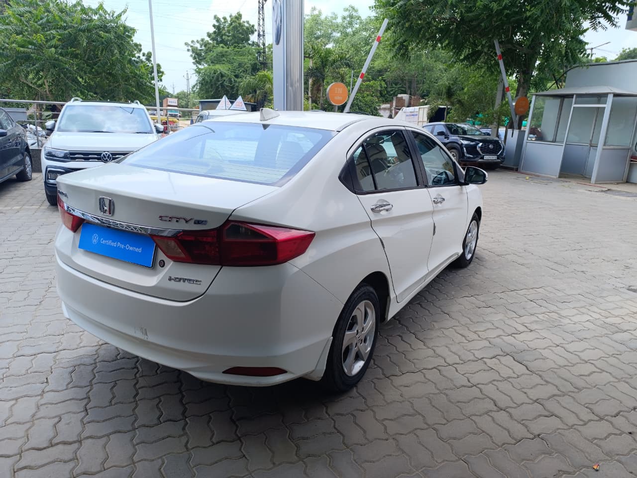 Honda City(2014-2017) V Petrol